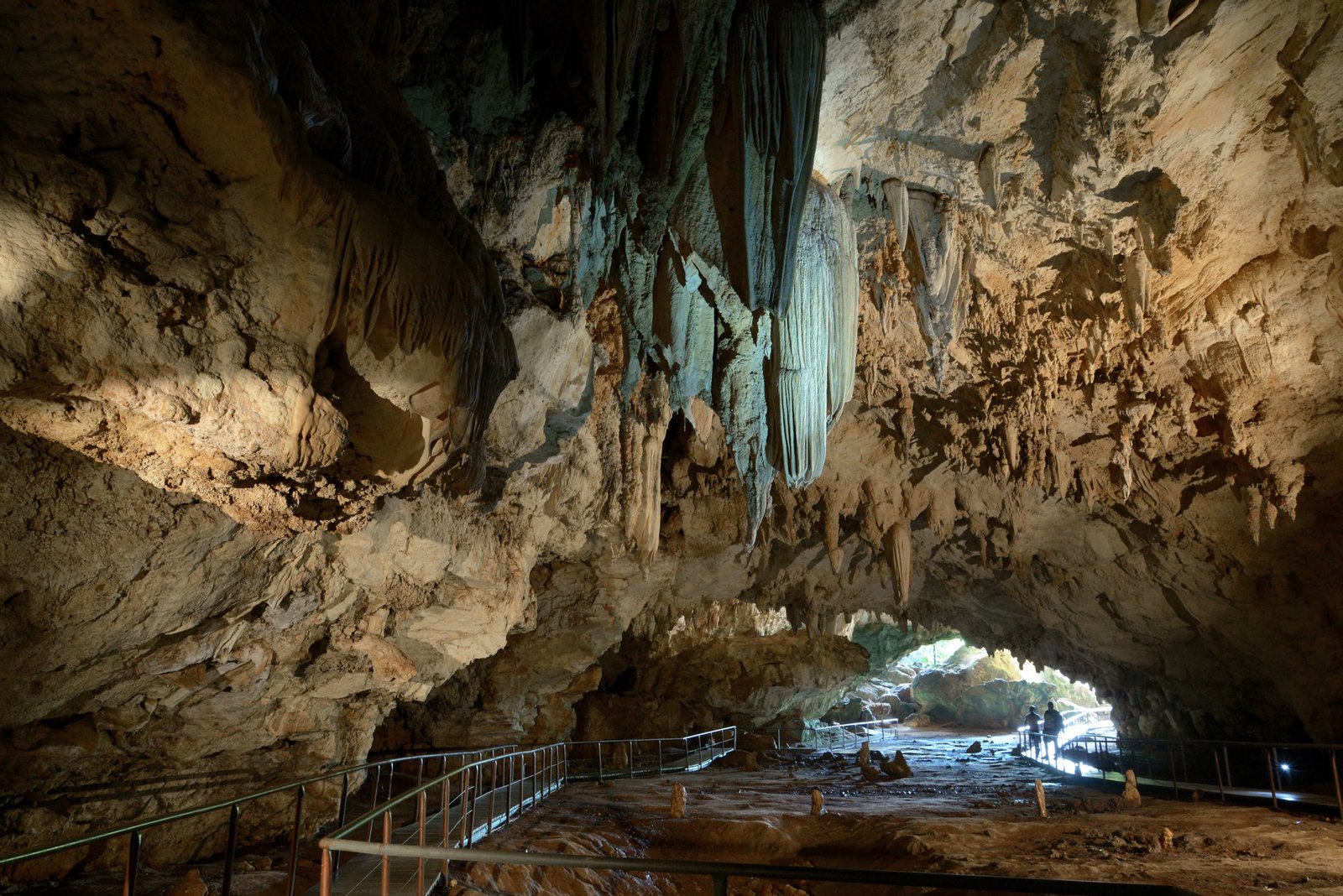 Limestone caves - natural attraction in Rodrigues